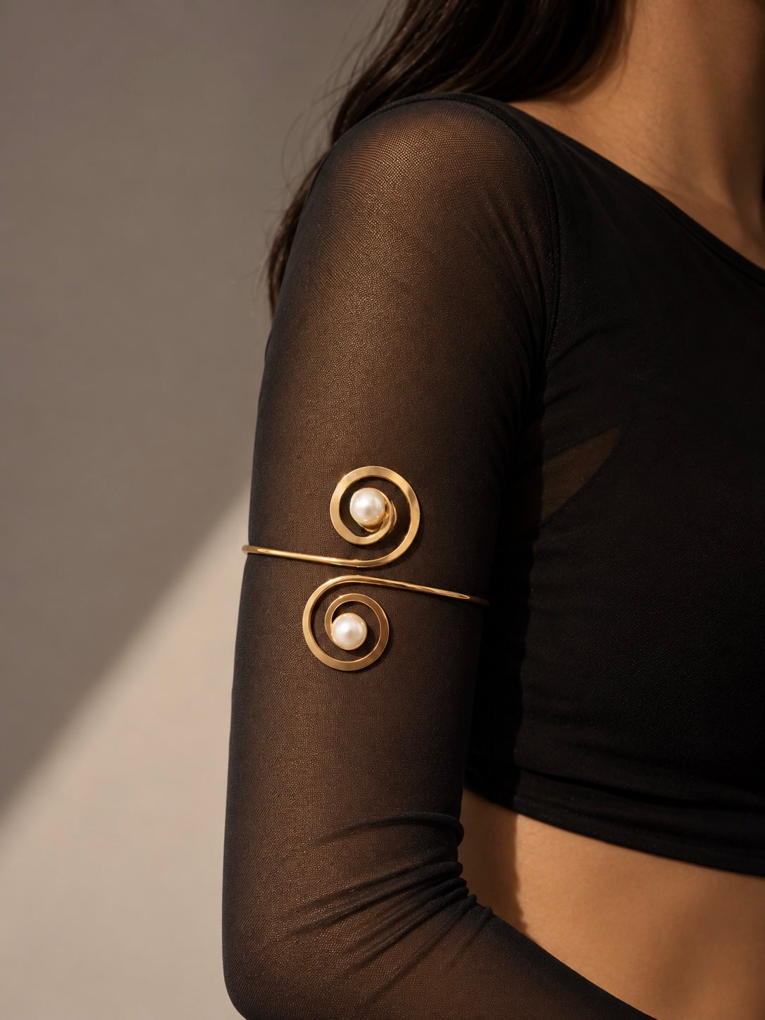 Moti Swirl Arm cuff